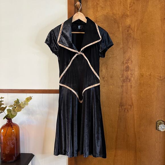 LIKA STEEL Velour Fit & Flare Midi Dress Short Sleeve Collar‎ Black Size Large - Picture 5 of 8